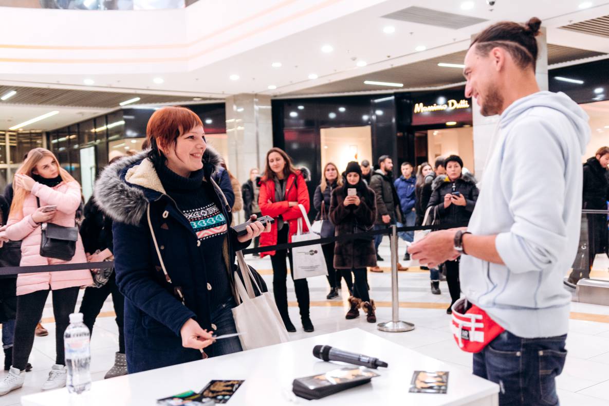 Автограф-сесія с Женею Синельниковим image-66