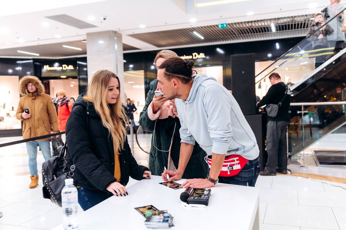 Автограф-сесія с Женею Синельниковим image-65