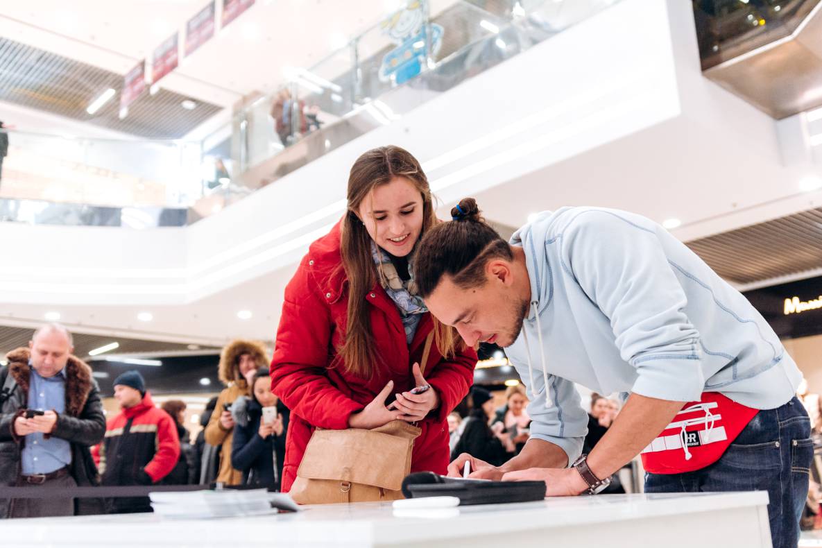 Автограф-сесія с Женею Синельниковим image-68