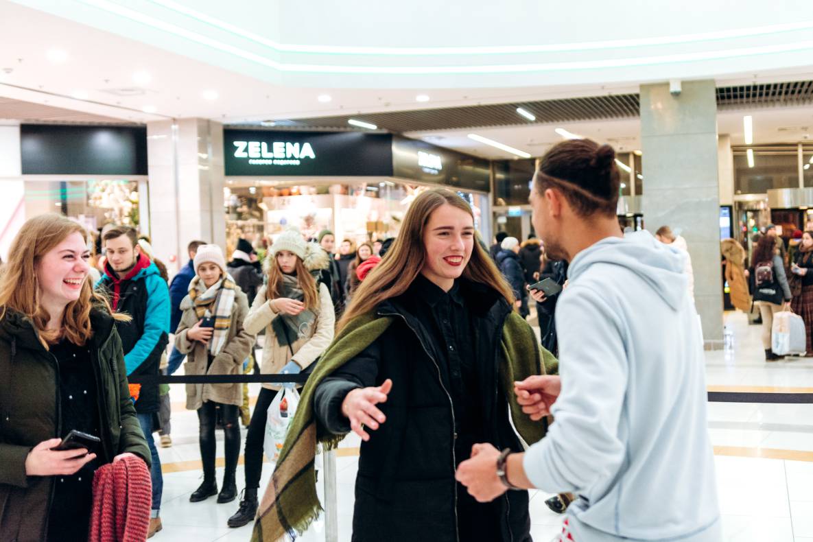 Автограф-сесія с Женею Синельниковим image-95