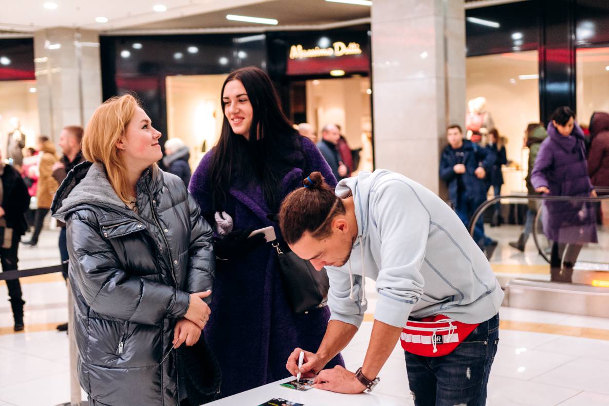 Автограф-сесія с Женею Синельниковим image-101