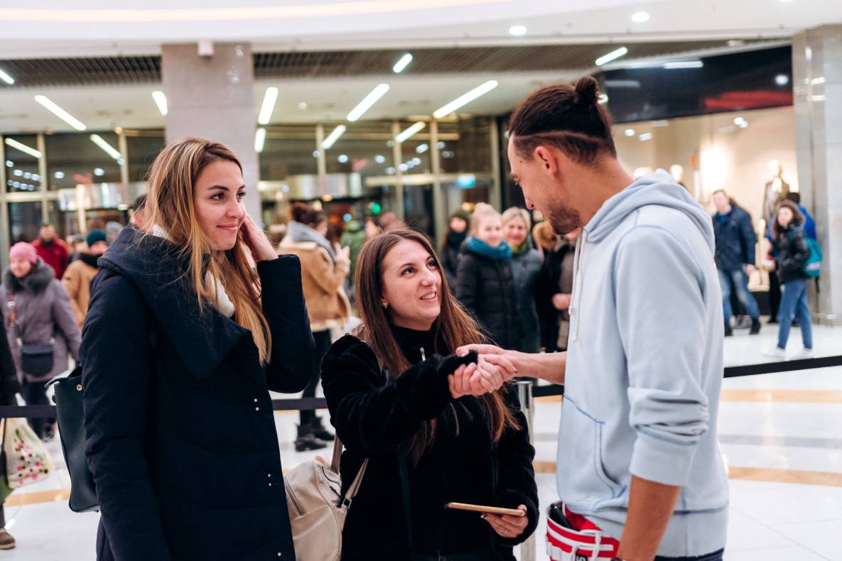 Автограф-сесія с Женею Синельниковим image-103