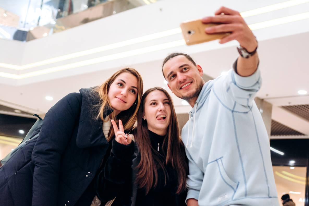 Автограф-сесія с Женею Синельниковим image-106