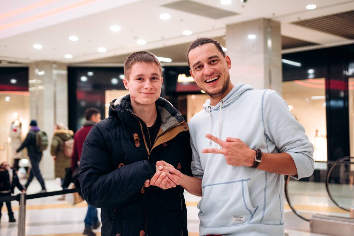 Автограф-сесія с Женею Синельниковим image-111