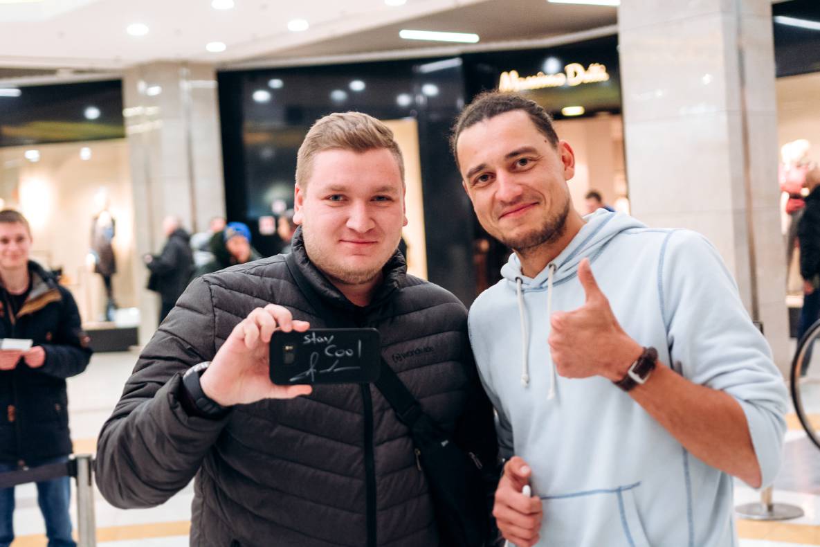 Автограф-сесія с Женею Синельниковим image-119