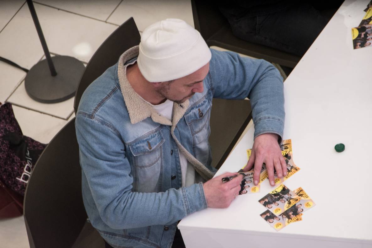 Автограф-сесія гурту Друга Ріка image-63