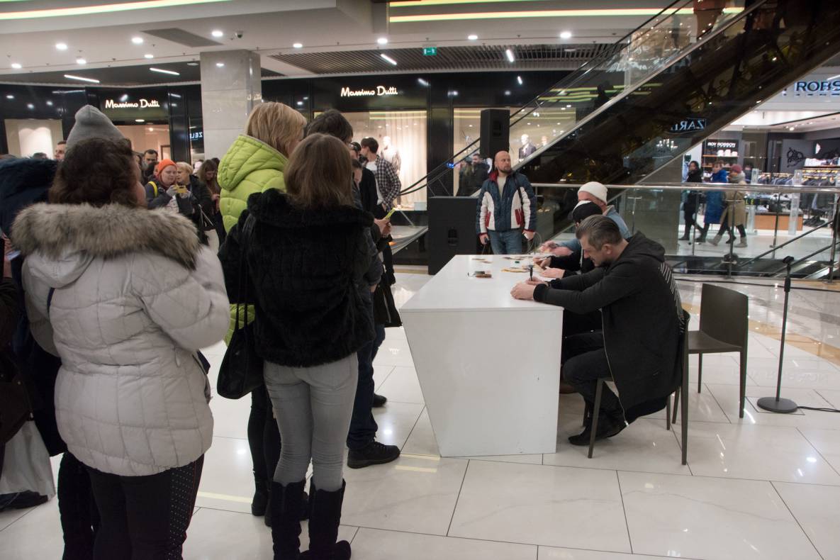 Автограф-сесія гурту Друга Ріка image-75