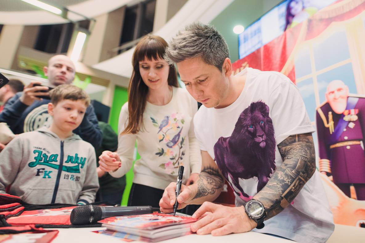 Автограф-сесія з Олександром Педаном "Коргі" image-24