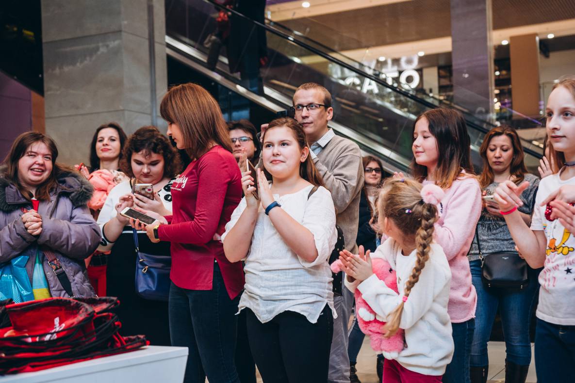 Автограф-сесія з Олександром Педаном "Коргі" image-99