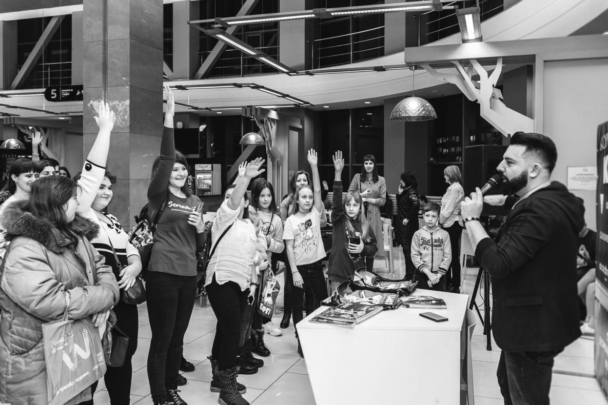 Автограф-сесія з Олександром Педаном "Коргі" image-122