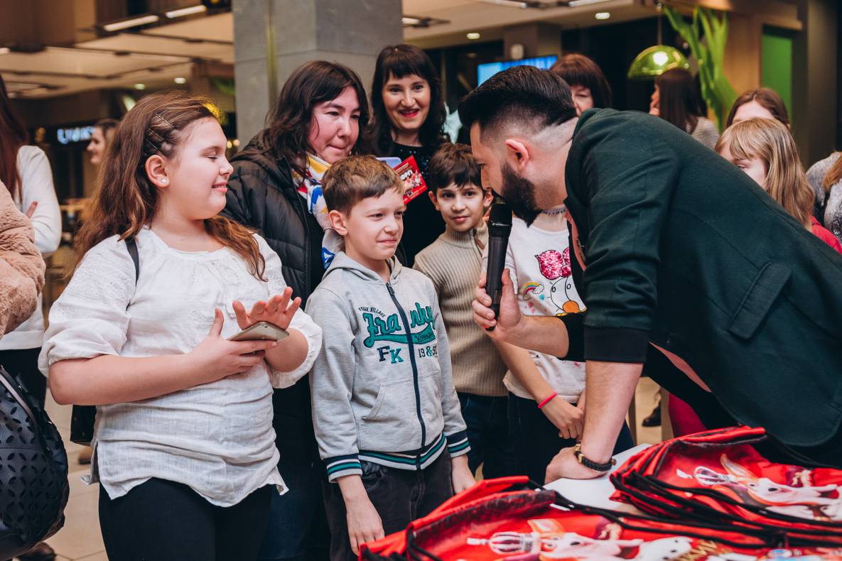 Автограф-сесія з Олександром Педаном "Коргі" image-143