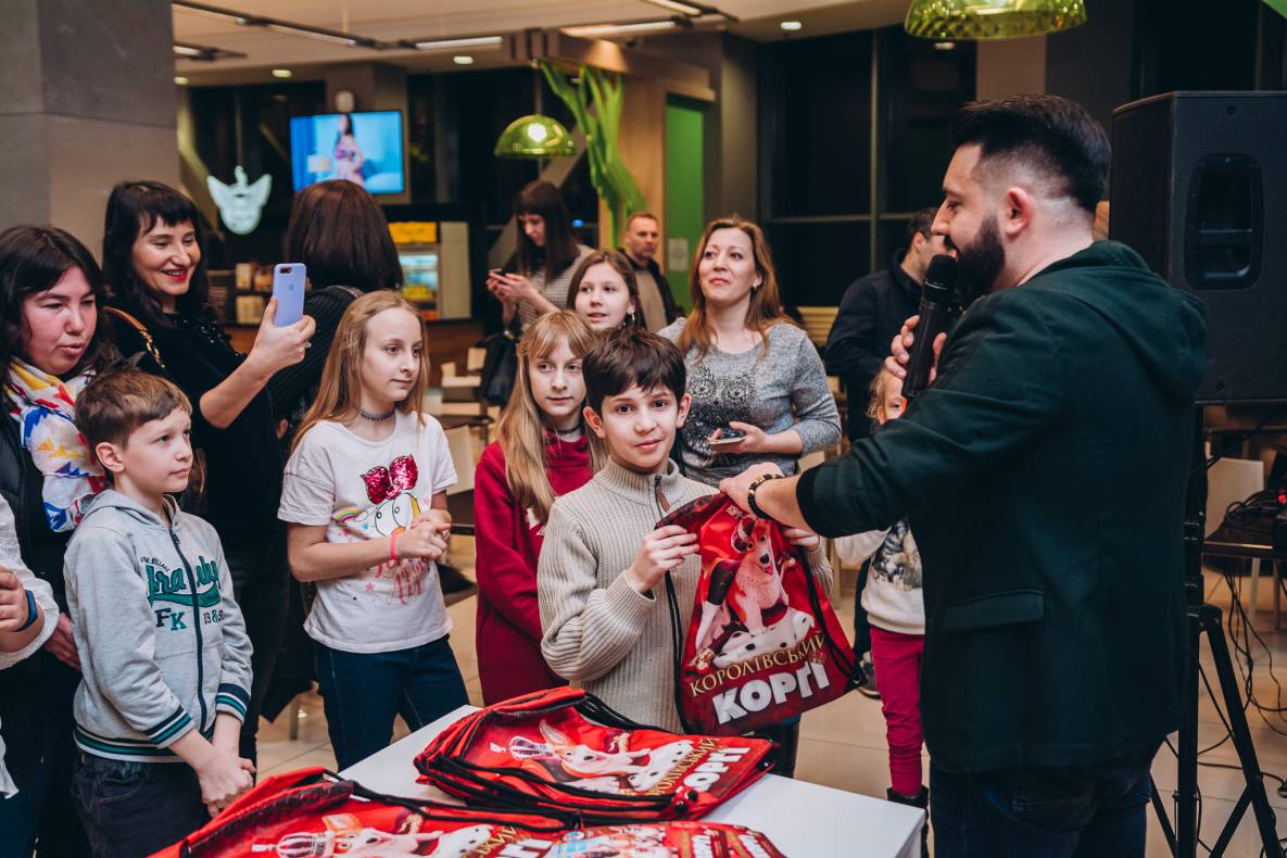 Автограф-сесія з Олександром Педаном "Коргі" image-144