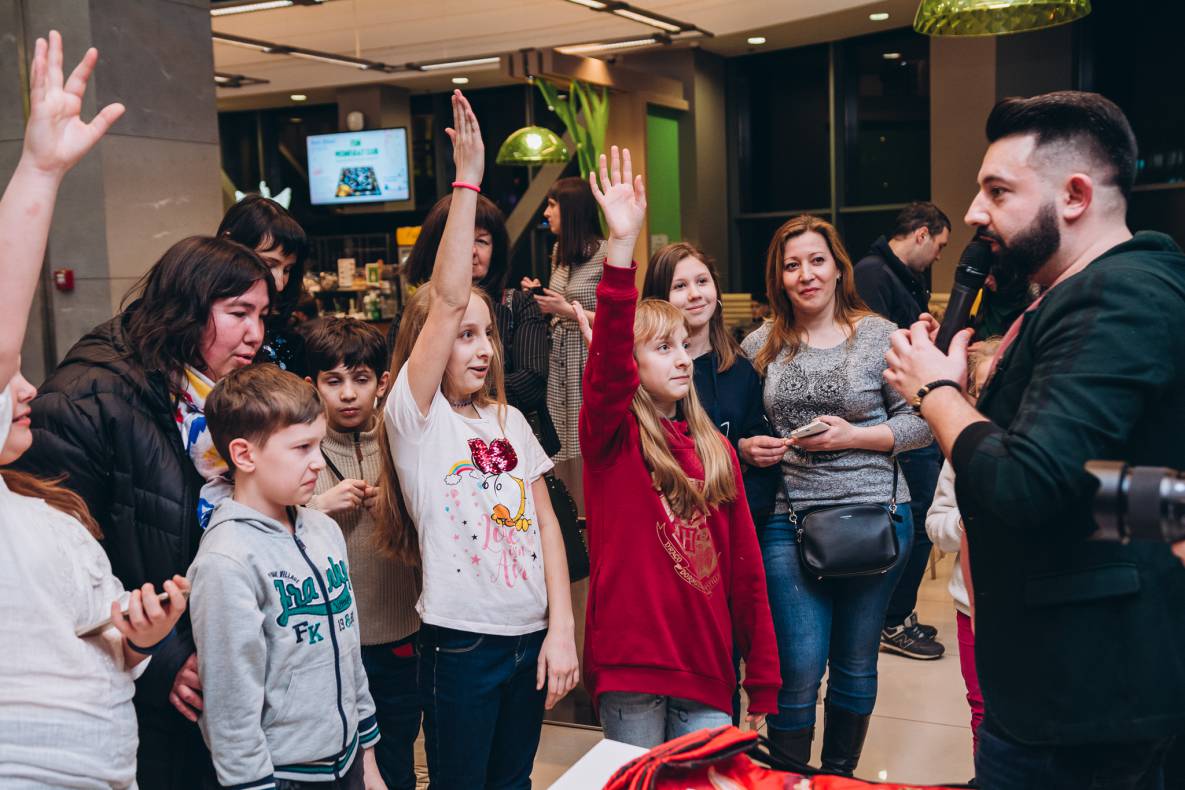 Автограф-сесія з Олександром Педаном "Коргі" image-146