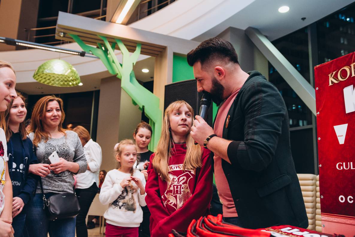 Автограф-сесія з Олександром Педаном "Коргі" image-151