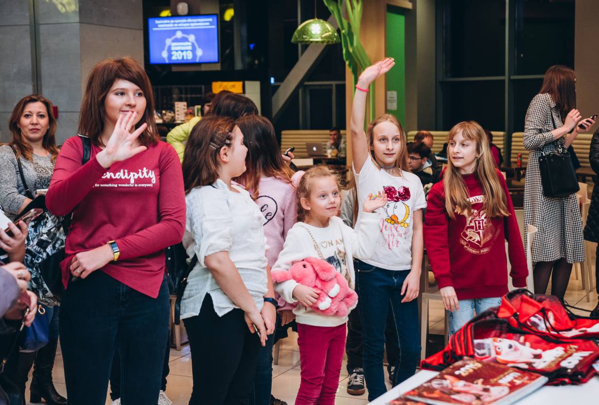 Автограф-сесія з Олександром Педаном "Коргі" image-59