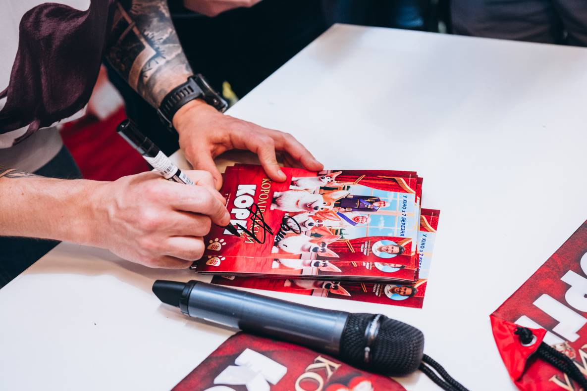 Автограф-сесія з Олександром Педаном "Коргі" image-83