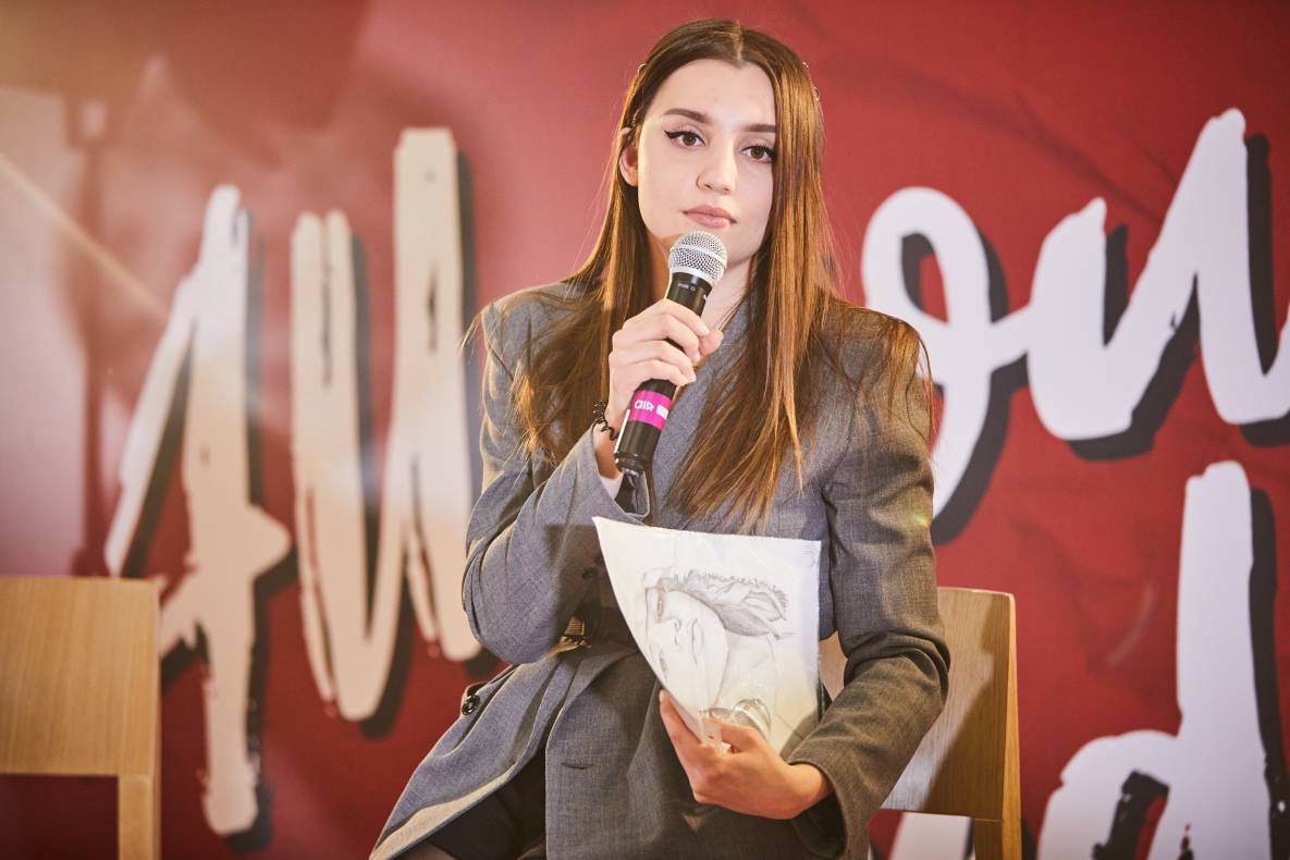 AIR BLOGGERS DAY IN GULLIVER: Sasha Chistova image-55