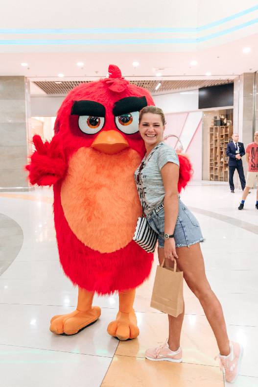 Sonia Plakdyuk&#039;s autograph session — Angry Birds 2 image-7