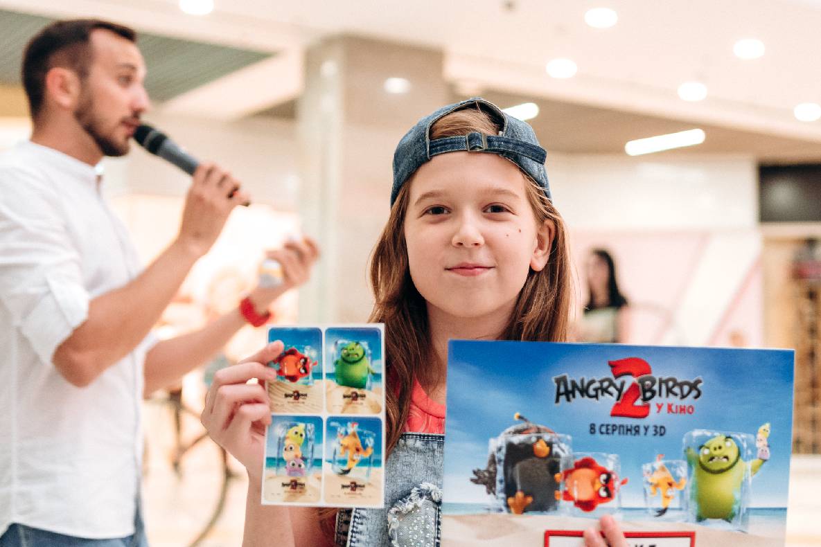 Sonia Plakdyuk&#039;s autograph session — Angry Birds 2 image-14