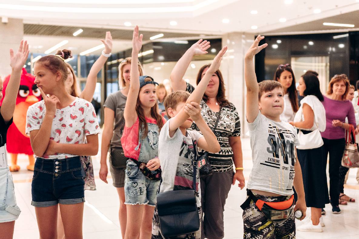 Sonia Plakdyuk&#039;s autograph session — Angry Birds 2 image-21