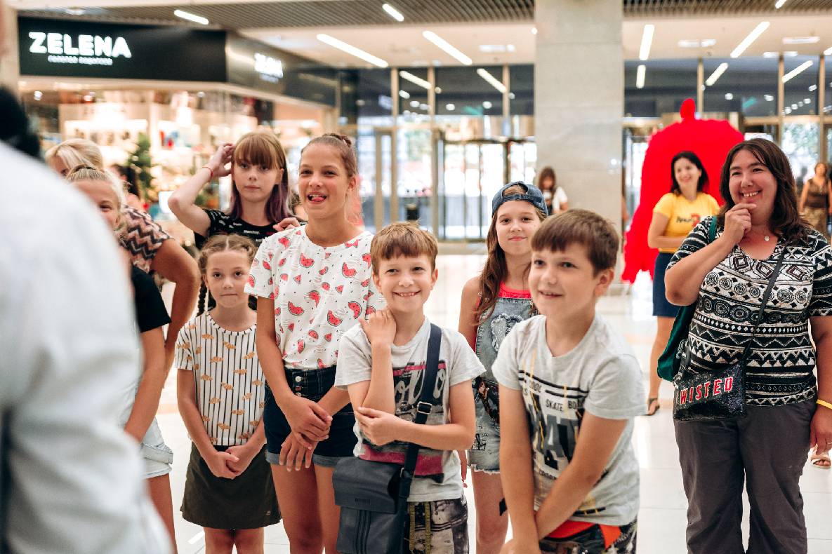 Sonia Plakdyuk&#039;s autograph session — Angry Birds 2 image-22