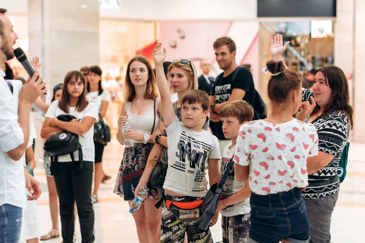 Sonia Plakdyuk&#039;s autograph session — Angry Birds 2 image-43