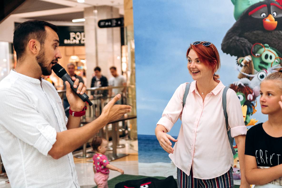 Sonia Plakdyuk&#039;s autograph session — Angry Birds 2 image-49