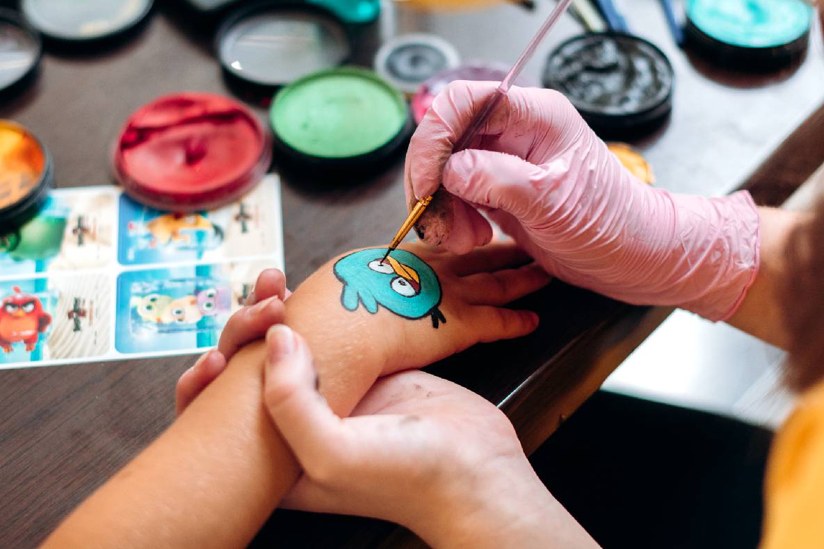 Sonia Plakdyuk&#039;s autograph session — Angry Birds 2 image-61