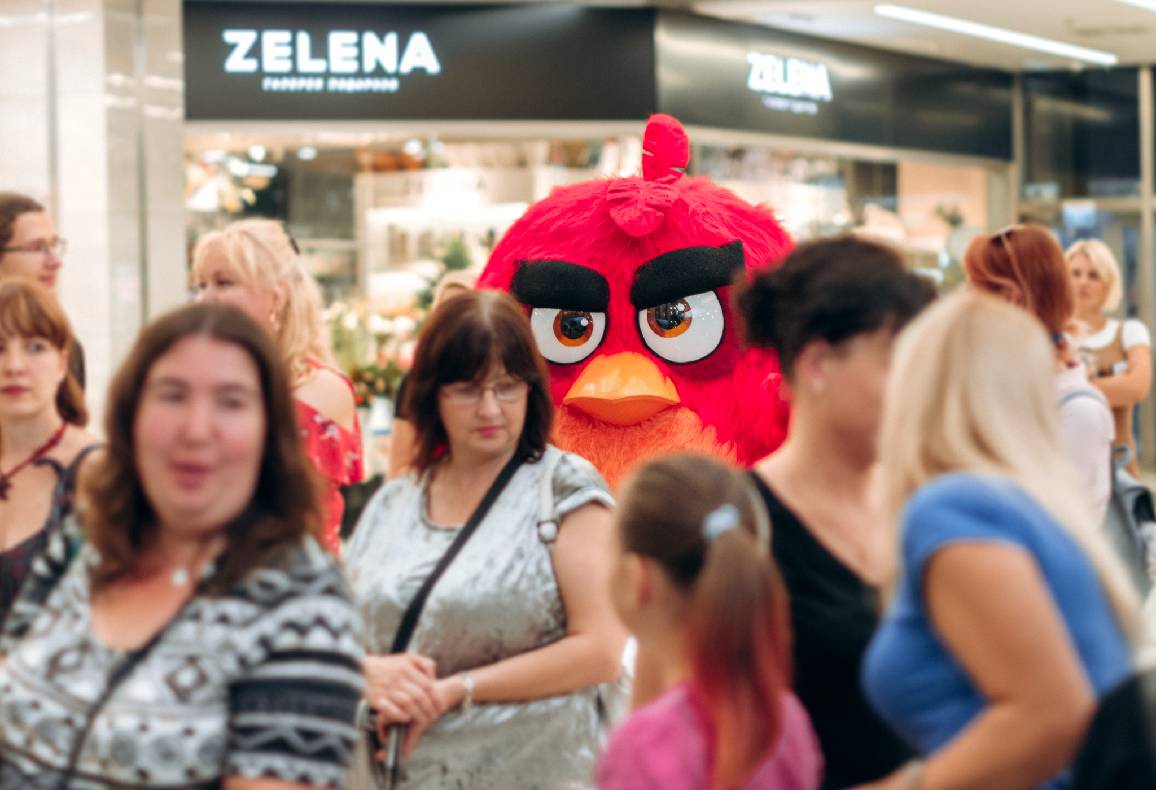 Sonia Plakdyuk&#039;s autograph session — Angry Birds 2 image-72