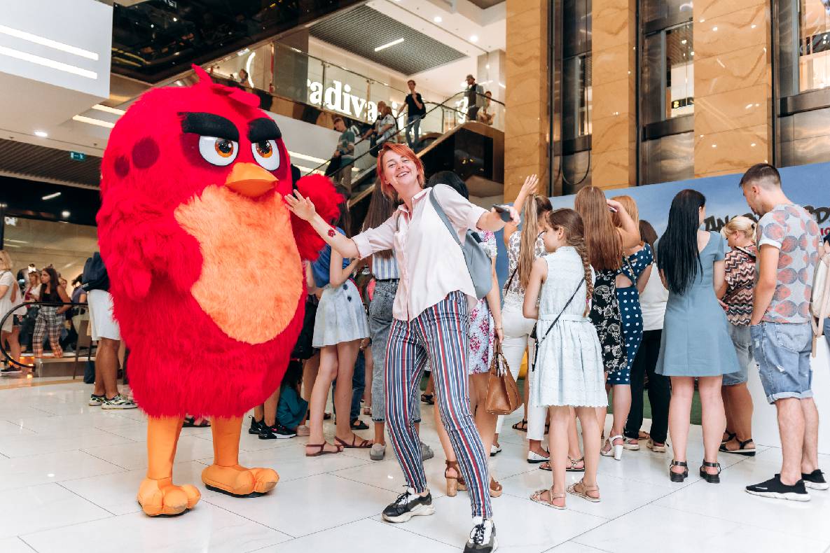 Sonia Plakdyuk&#039;s autograph session — Angry Birds 2 image-76