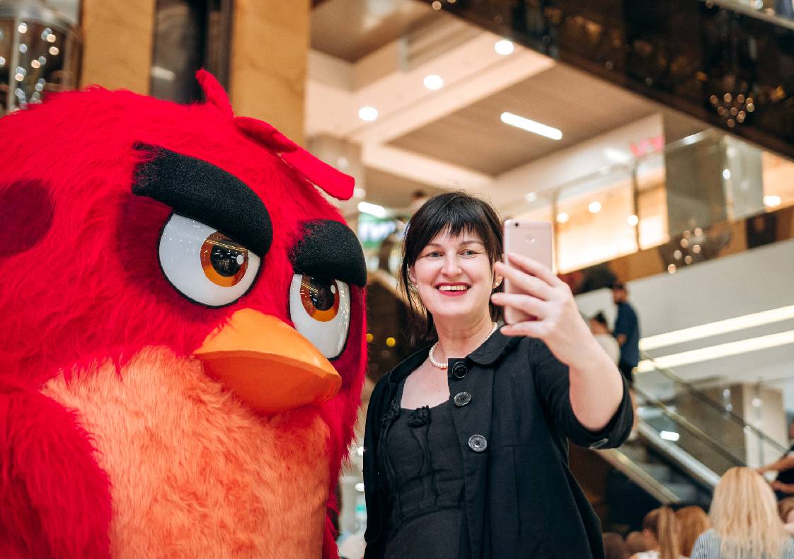 Sonia Plakdyuk&#039;s autograph session — Angry Birds 2 image-87