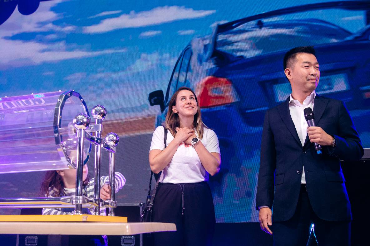 День народження Gulliver - 6 років на висоті! image-263