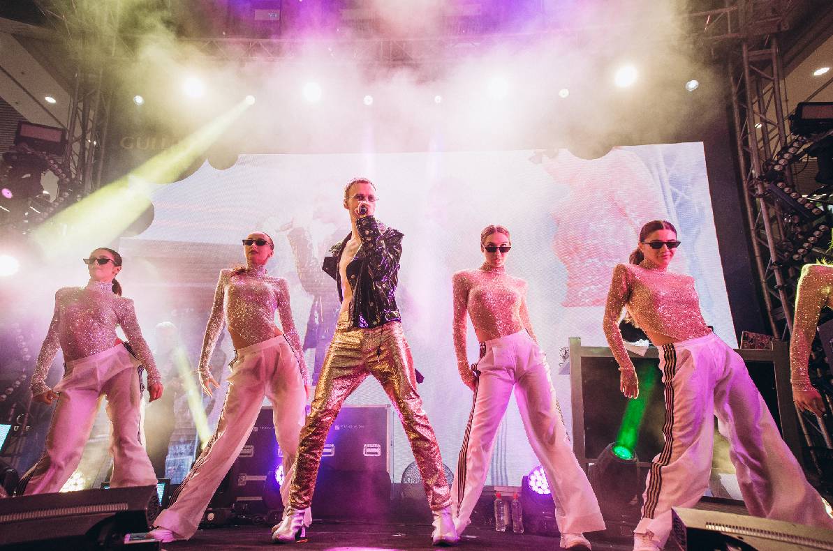 День народження Gulliver - 6 років на висоті! image-287