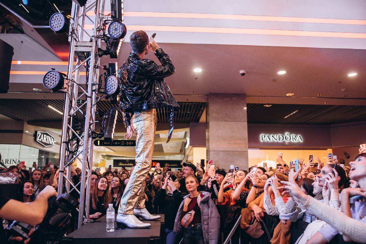 День народження Gulliver - 6 років на висоті! image-350