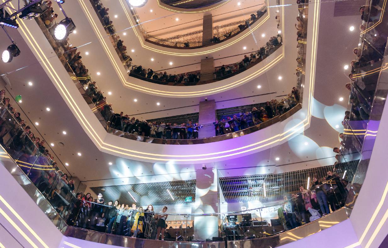 День народження Gulliver - 6 років на висоті! image-371