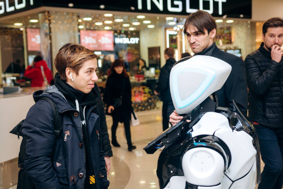 Чорна п&#039;ятниця 2019 — LAUD, автограф-сесія Євгена Кота і Ксенії Мішиной image-6