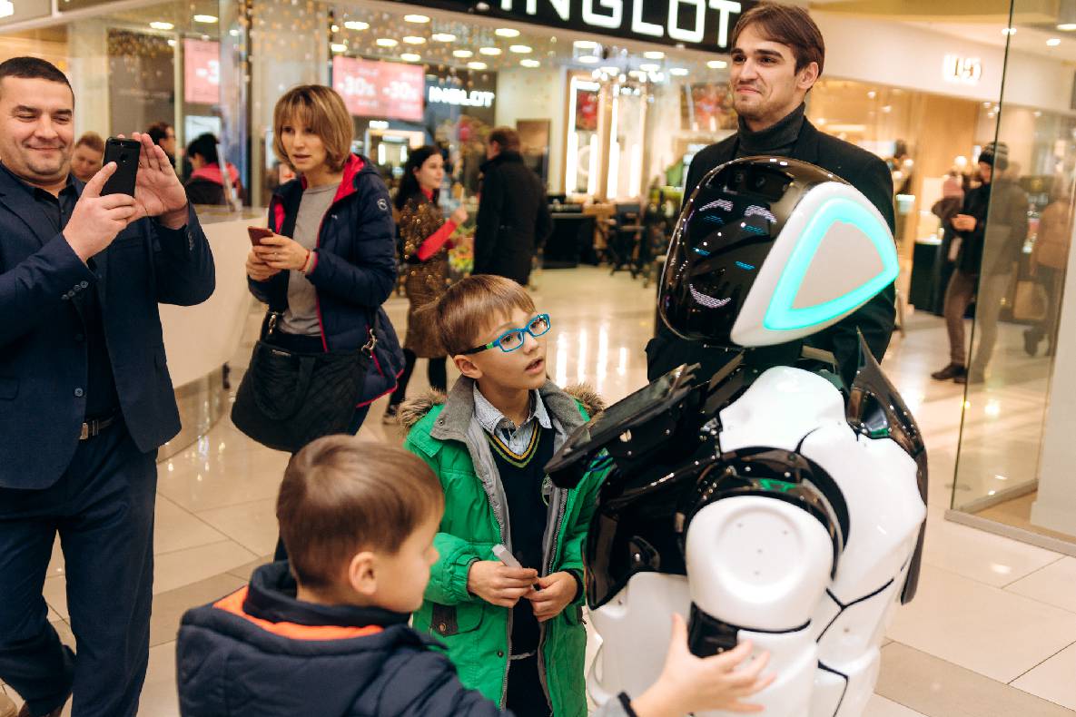 Чорна п&#039;ятниця 2019 — LAUD, автограф-сесія Євгена Кота і Ксенії Мішиной image-9