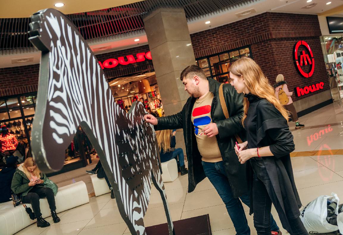 Чорна п&#039;ятниця 2019 — LAUD, автограф-сесія Євгена Кота і Ксенії Мішиной image-11