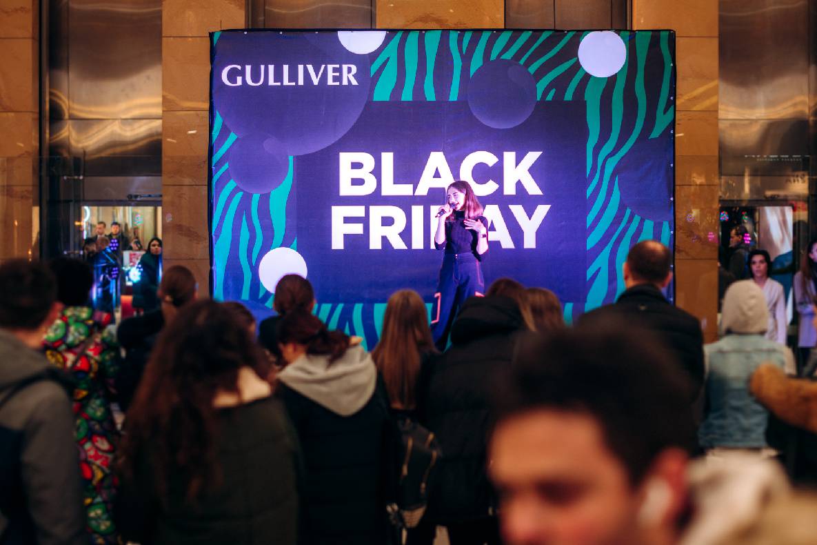 Чорна п&#039;ятниця 2019 — LAUD, автограф-сесія Євгена Кота і Ксенії Мішиной image-16