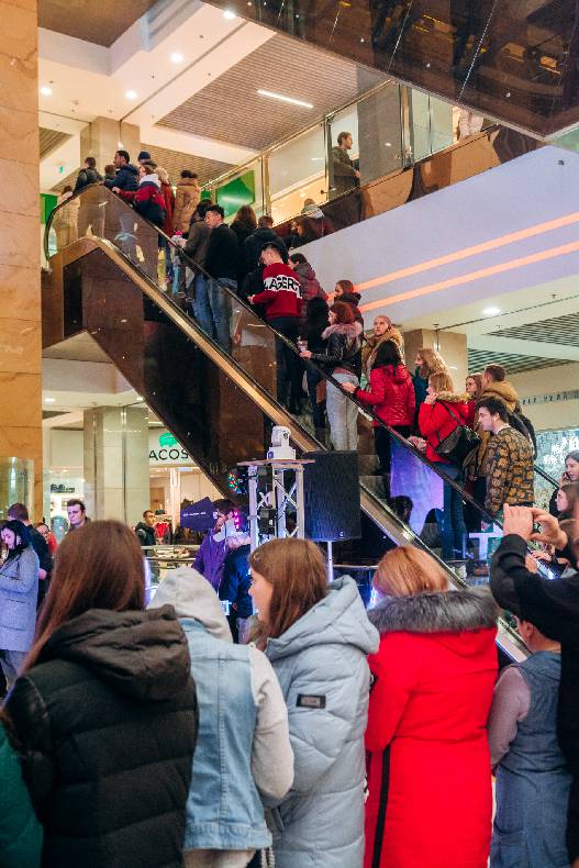 Чорна п&#039;ятниця 2019 — LAUD, автограф-сесія Євгена Кота і Ксенії Мішиной image-24