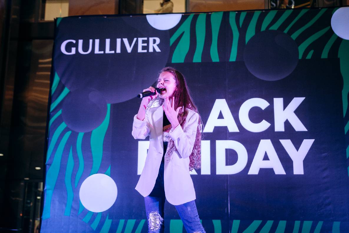 Чорна п&#039;ятниця 2019 — LAUD, автограф-сесія Євгена Кота і Ксенії Мішиной image-26