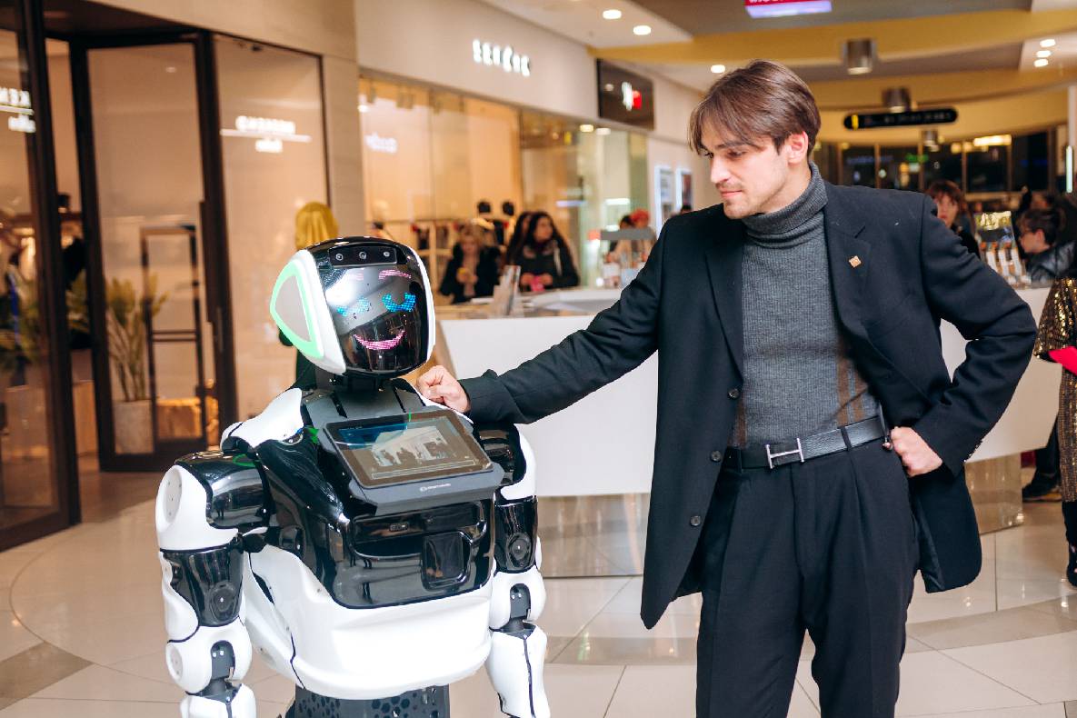 Чорна п&#039;ятниця 2019 — LAUD, автограф-сесія Євгена Кота і Ксенії Мішиной image-30