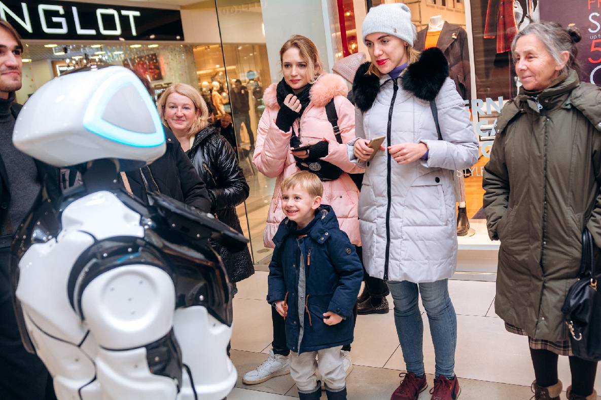 Чорна п&#039;ятниця 2019 — LAUD, автограф-сесія Євгена Кота і Ксенії Мішиной image-31