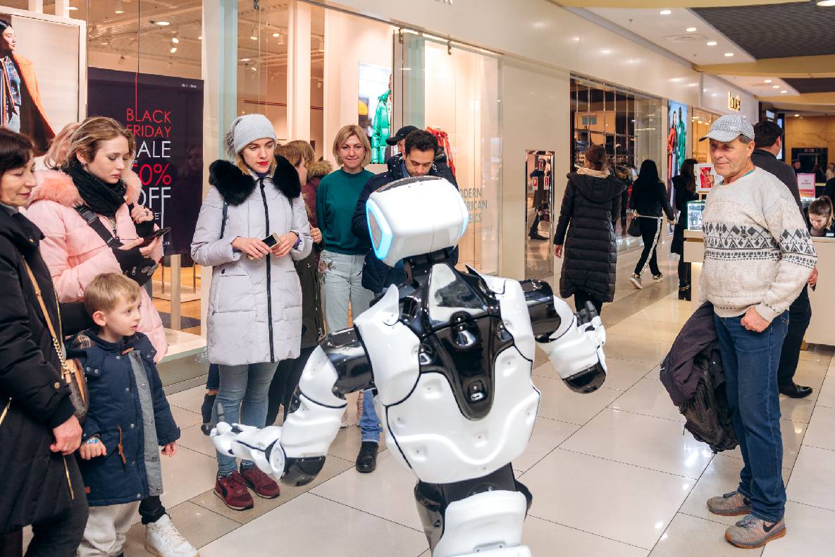 Чорна п&#039;ятниця 2019 — LAUD, автограф-сесія Євгена Кота і Ксенії Мішиной image-34