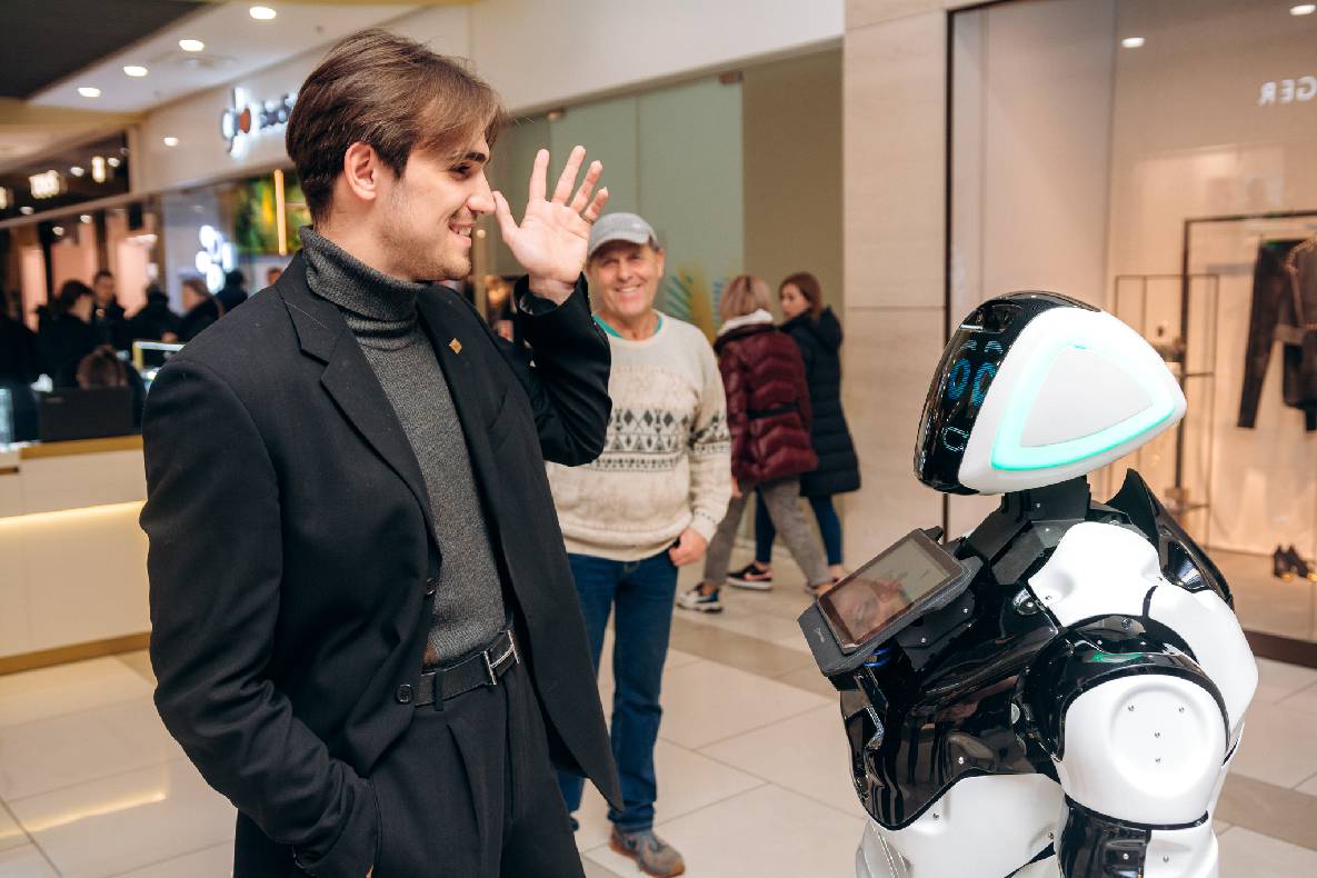 Чорна п&#039;ятниця 2019 — LAUD, автограф-сесія Євгена Кота і Ксенії Мішиной image-35