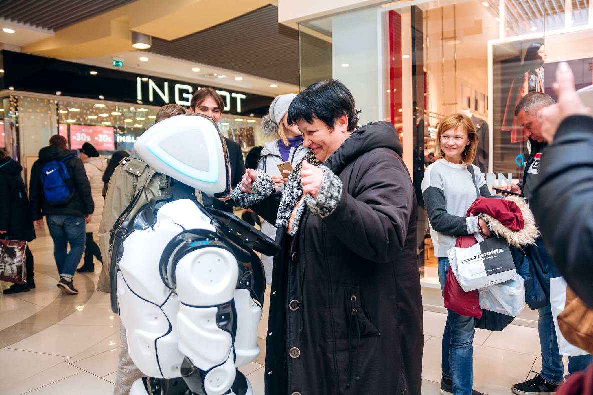 Чорна п&#039;ятниця 2019 — LAUD, автограф-сесія Євгена Кота і Ксенії Мішиной image-48