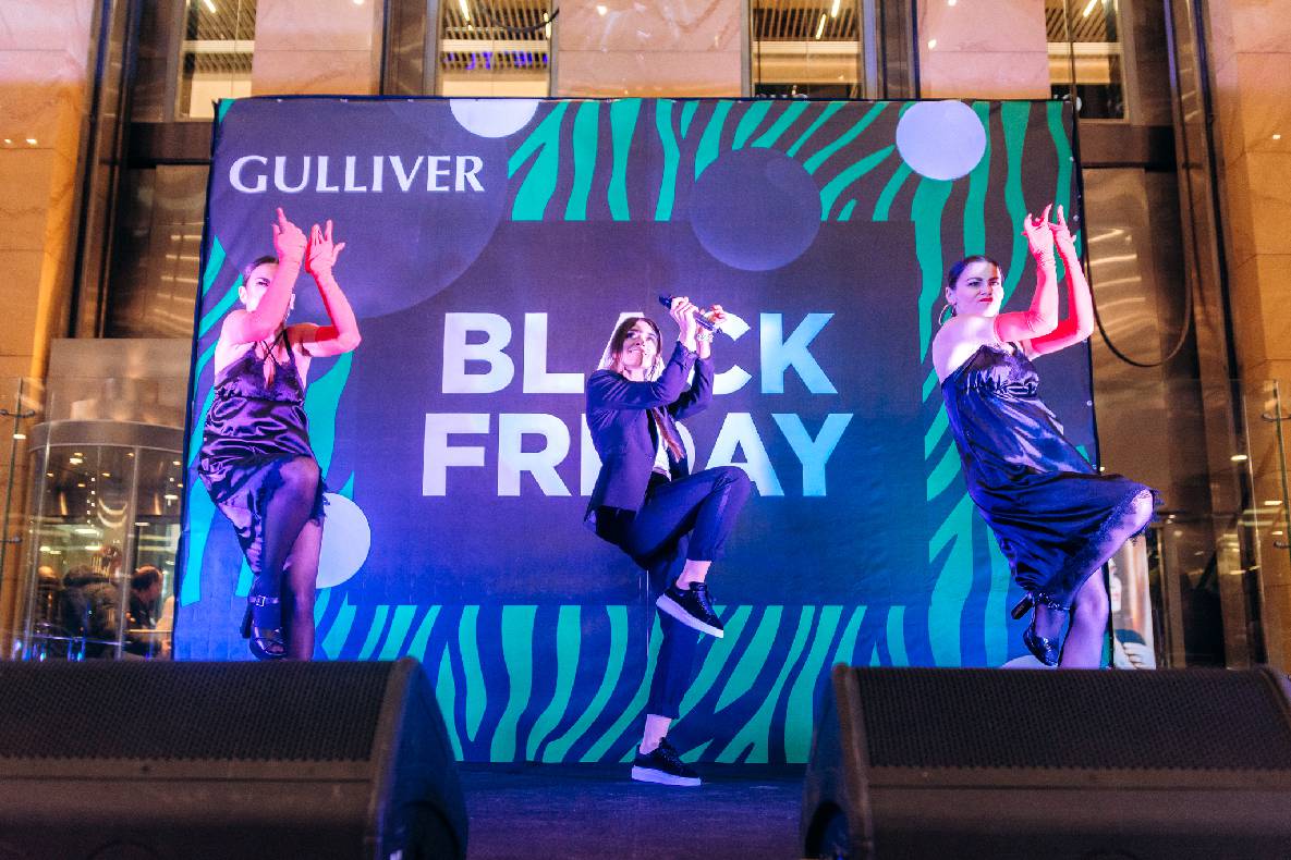 Чорна п&#039;ятниця 2019 — LAUD, автограф-сесія Євгена Кота і Ксенії Мішиной image-57