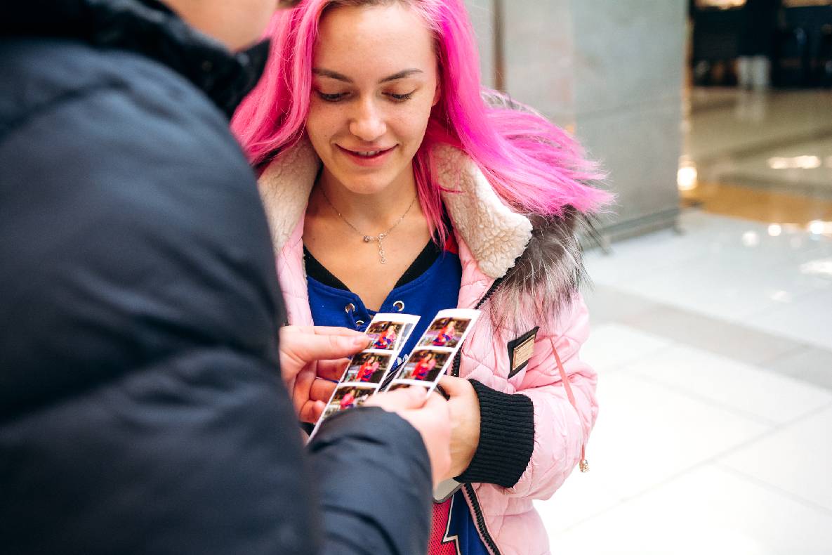 Чорна п&#039;ятниця 2019 — LAUD, автограф-сесія Євгена Кота і Ксенії Мішиной image-73