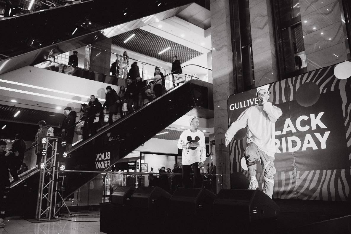 Чорна п&#039;ятниця 2019 — LAUD, автограф-сесія Євгена Кота і Ксенії Мішиной image-88