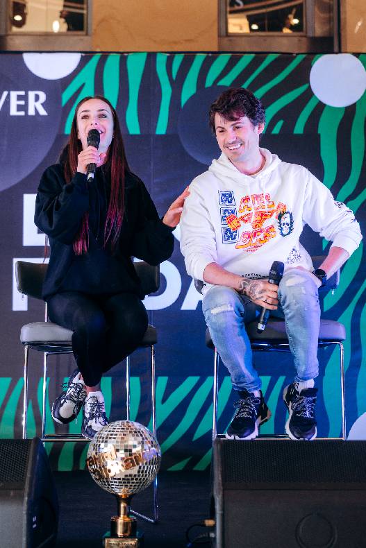 Чорна п&#039;ятниця 2019 — LAUD, автограф-сесія Євгена Кота і Ксенії Мішиной image-112